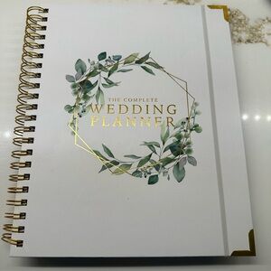 Elegant Gold and White Wedding Planner